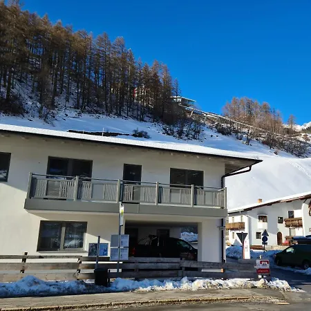 Elluto Apartment